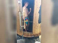 Server Alpha Boy in the sauna