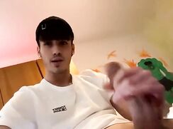 Huge cock italian boy on cam.