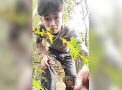 Getting horny while on his hike