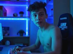 AI Noel kündigt sein Nacktvideo an