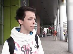 Baisé par un mec pour de l'argent straight gay porn videos