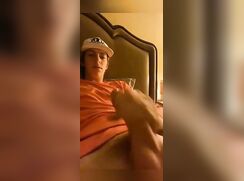 cute big cock guy wanking off clip