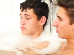 Bois, it’s bathtub time