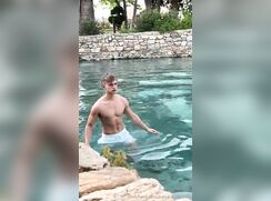 0i3ktjgrwl9jkeslqangm_source