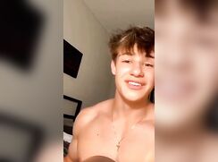 cute fit college guy cumming bate clip