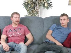 Hétéro vient pour un casting porno et baise un mec,