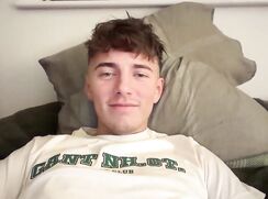 Brit Shows-off Ass and Cock Gay Boys Porn