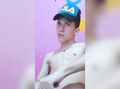 AHV - Cutie shoots a fountain into the air