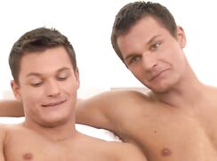 Vrais jumeaux baisent et aiment ça