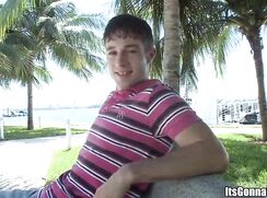 Cul éclaté par l'énorme bite d'un noir