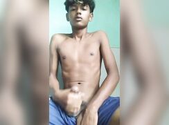 Hot twink's quick jerk and cum