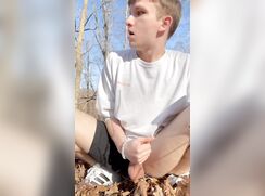 Gooning outdoors side of shorts