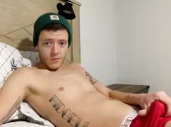 Southern Guy Shows Off Pink Hole Gay Porn