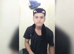 25 yo vietnamese guy jerking