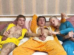 threesome with tattoo boys