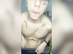 cute fit hector cumming bate for fans off