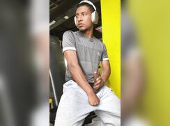 Andy Garces gym wank