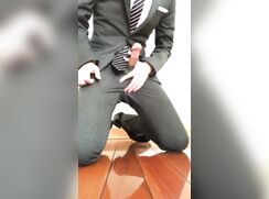 Under two minutes of wanking - Floor #006