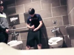 Bathroom_Boyz Hook-up gay boys porn