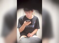 Watching an asian guy jerking off via glory hole