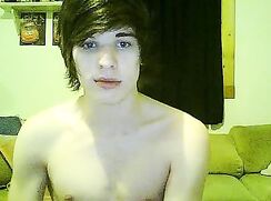 Vintage webcam: Serious boy