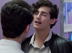 Emilio a capella & acoustic + juicy scenes from Aristemo