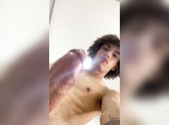 Marcoz is a pretty boii twunk