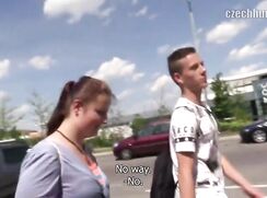 Czech hunter 309 girlfriend lets him do it