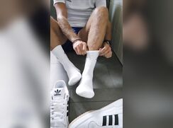 000 Sneaks and sox love 9996