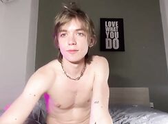 sexy hot porn twink lukamarrant show cam tube