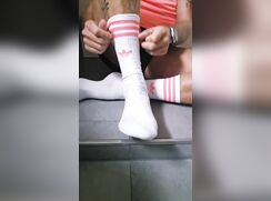 000 feet-sox-sneaks-9999