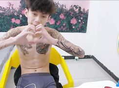 A very modest Chinese man