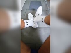 000 feet-sox-sneaks-9990