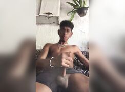 Magrelo dote gozando gay boys porn