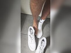 000 feet-sox-sneaks-9899