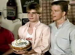 Show it Off - 9 inch Scott Ryan Restored to HD