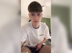Twink Johnathan jerks off