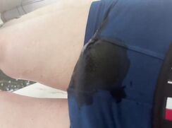 Piss&jerk (no cum)