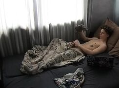 Sofa surfing guy jerks off on friends sofa bed (IPCAM)