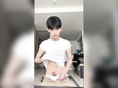 Yos' solo wank