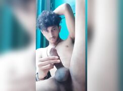 Short vid curly haired hung Indian wanking (no cum)