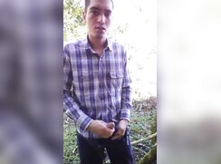 Risky wanking 015
