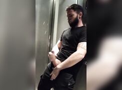 Risky wanking 024