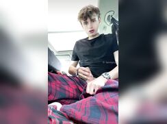 Lenny curl quick wank