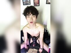 Asian twink gets milked by his toy - mtgxdh