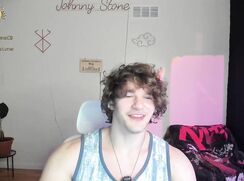 Chatting to Viewers and Showing-off Body and Dick