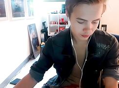 Modern Blond Wank Cum