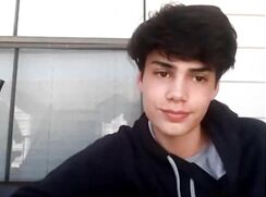 AHV-SD - Hot twink on bedrooms wanking