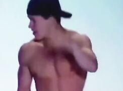 Mark Wahlberg (Calvin Klein, 1993)