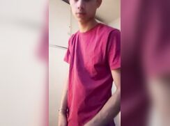Anytwink masturbando solo
